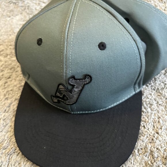 2025 New Jersey Devils SGA CAMO HAT Military Appreciation - Picture 6 of 6